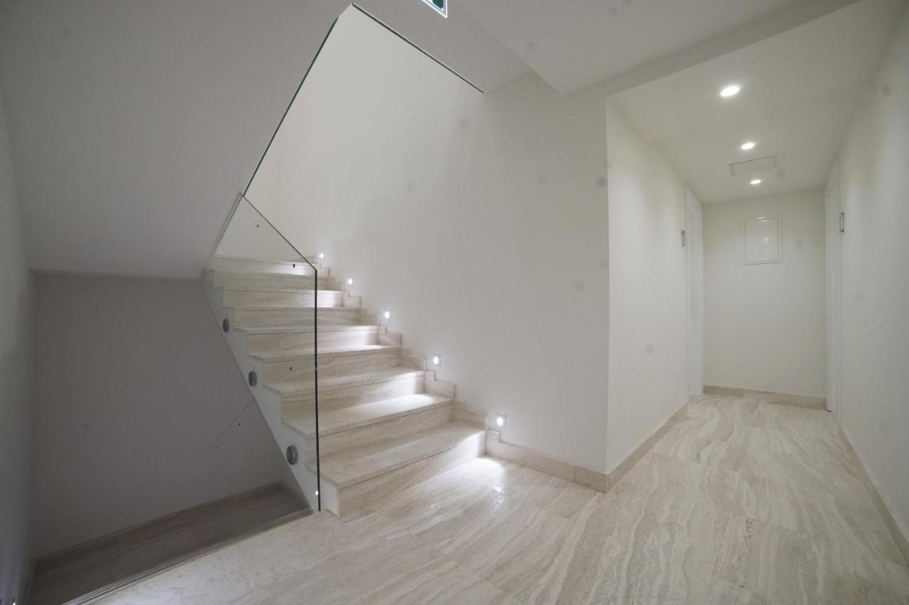 Forty Two Block Zagreb Luaran gambar
