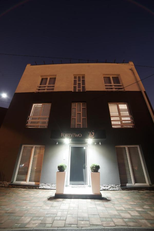 Forty Two Block Zagreb Luaran gambar